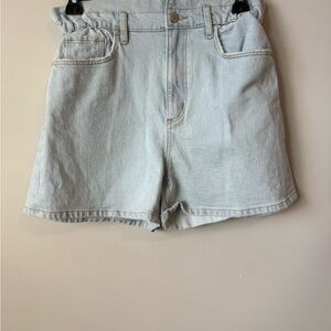 Loft light wash denim shorts size 00